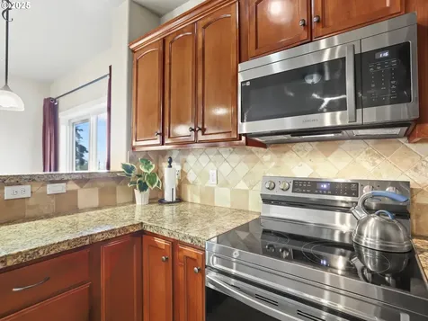 1355 NE Rockwell Drive Estacada OR 97023