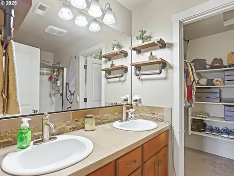1355 NE Rockwell Drive Estacada OR 97023