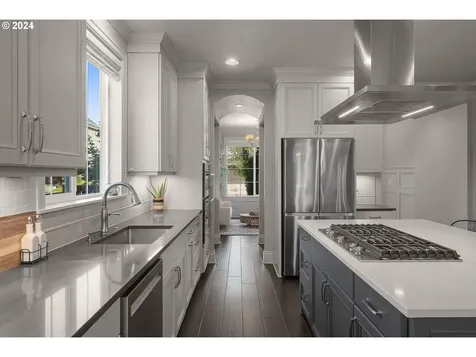 4173 NW Ashbrook Drive Portland OR 97229