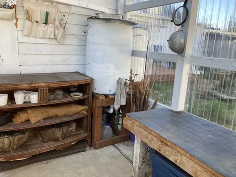 574 N Collier Street Coquille OR 97423