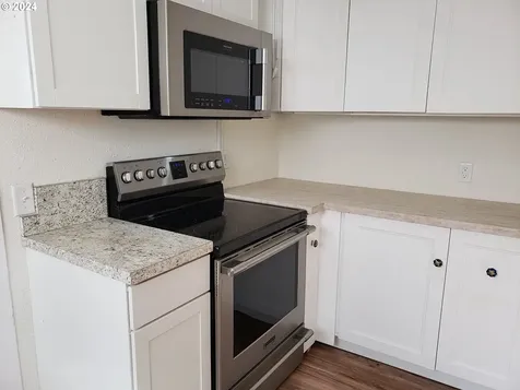 574 N Collier Street Coquille OR 97423