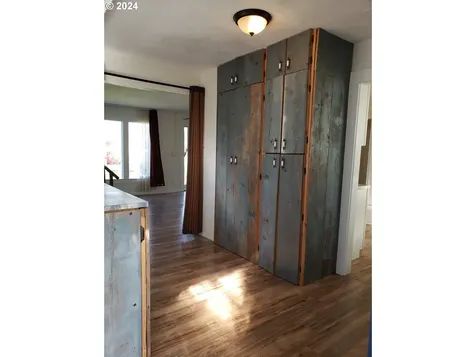 574 N Collier Street Coquille OR 97423