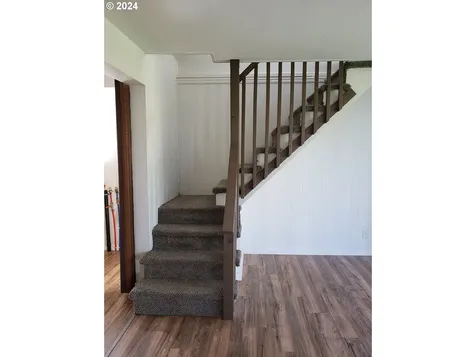 574 N Collier Street Coquille OR 97423