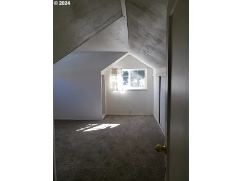 574 N Collier Street Coquille OR 97423