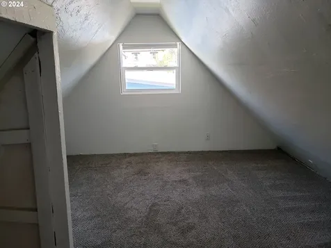 574 N Collier Street Coquille OR 97423