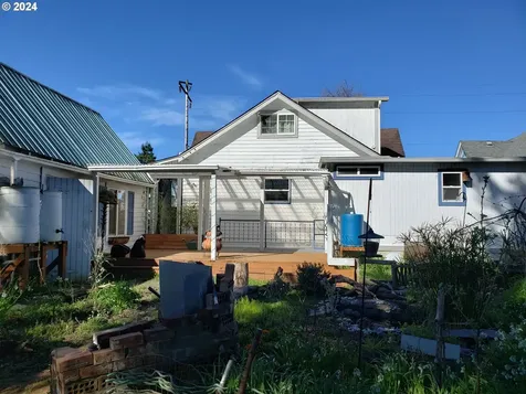 574 N Collier Street Coquille OR 97423