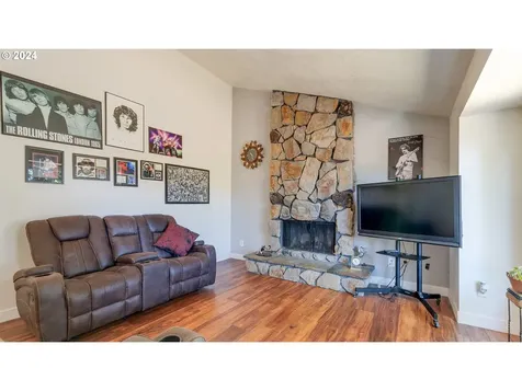 11835 Sw Wilkens Lane Beaverton OR 97008