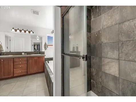 14632 Se Vista Heights Street Happy Valley OR 97086
