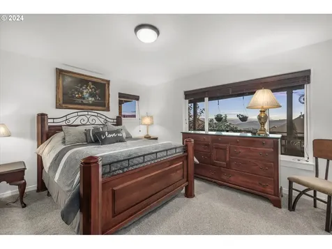 14632 Se Vista Heights Street Happy Valley OR 97086