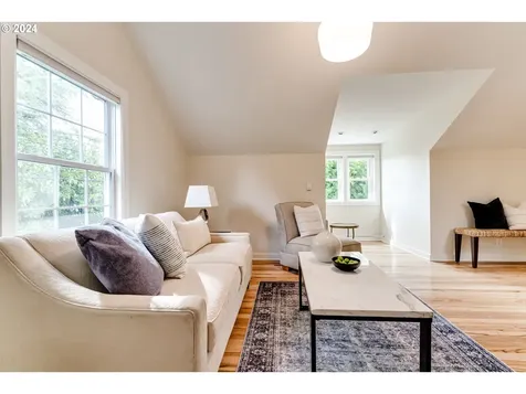 160 W 22nd Avenue Eugene OR 97405
