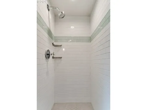 160 W 22nd Avenue Eugene OR 97405
