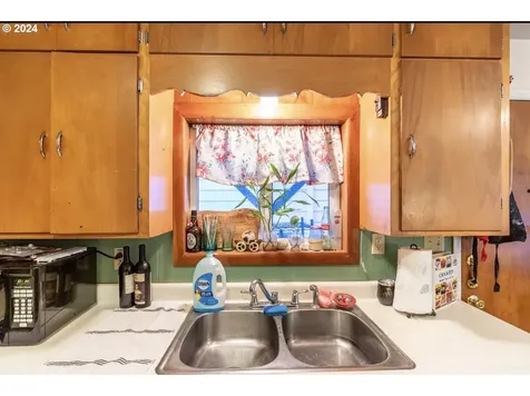 142 Se Miller Avenue Roseburg OR 97470