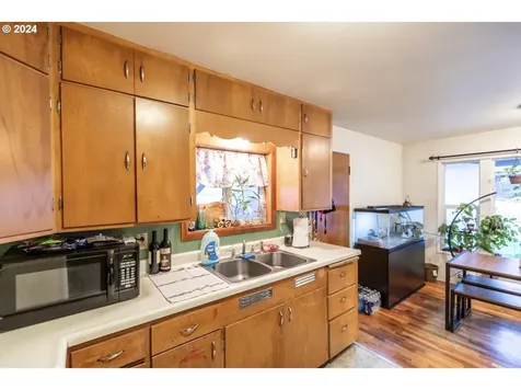 142 Se Miller Avenue Roseburg OR 97470