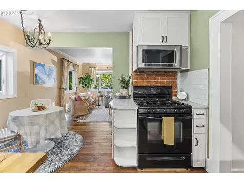 4303 Se 30th Avenue Portland OR 97202