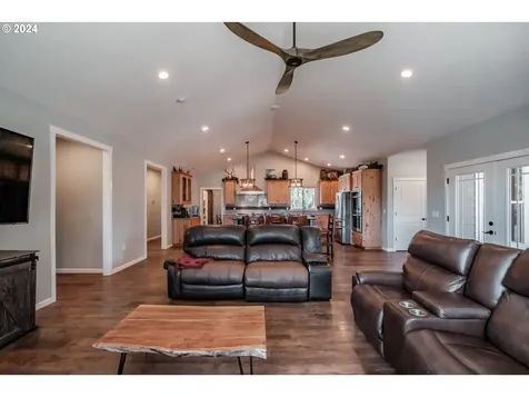1347 Clark Mill Road Sweet Home OR 97386