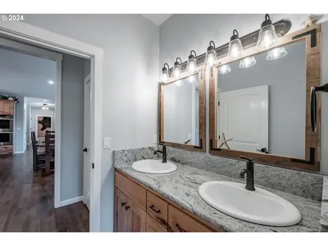 1347 Clark Mill Road Sweet Home OR 97386