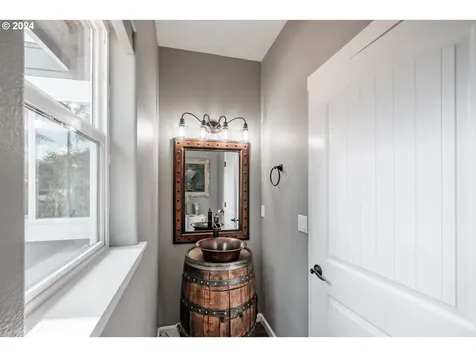 1347 Clark Mill Road Sweet Home OR 97386