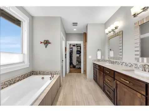 1832 N 8th Street Washougal WA 98671