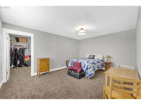 1832 N 8th Street Washougal WA 98671