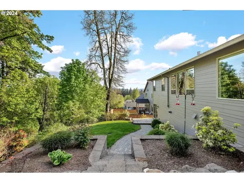 1832 N 8th Street Washougal WA 98671