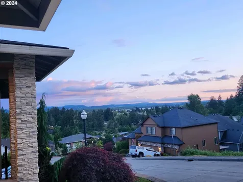 1832 N 8th Street Washougal WA 98671