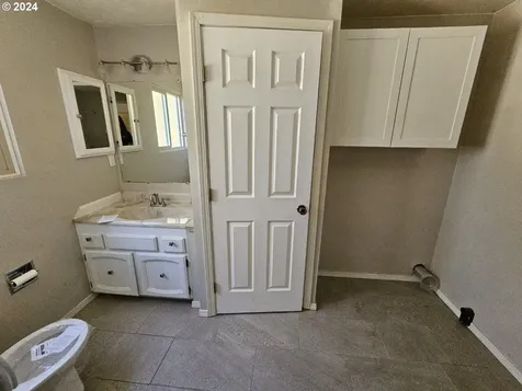 652 Tanglewood Street Sutherlin OR 97479