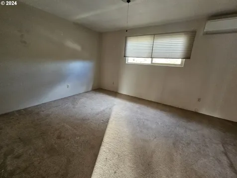 652 Tanglewood Street Sutherlin OR 97479