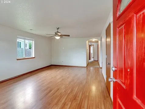 908 N Lincoln Street Lafayette OR 97127