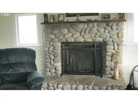 97744 Gravelford Lane Myrtle Point OR 97458