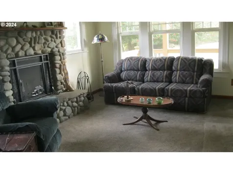 97744 Gravelford Lane Myrtle Point OR 97458