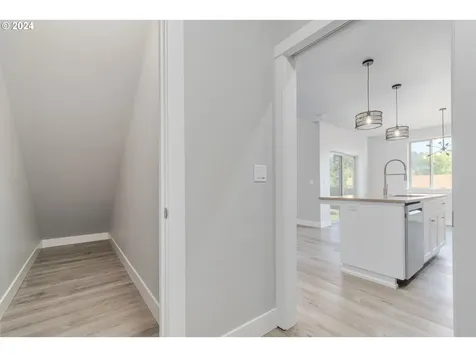 1191 S 57th Place Springfield OR 97478