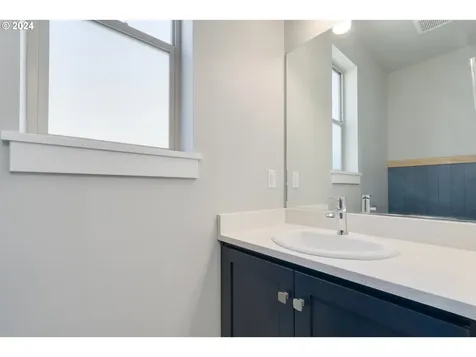 1191 S 57th Place Springfield OR 97478