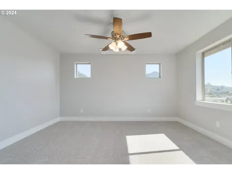 1191 S 57th Place Springfield OR 97478