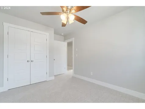 1191 S 57th Place Springfield OR 97478