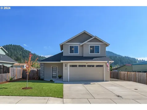 1191 S 57th Place Springfield OR 97478