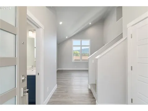 1191 S 57th Place Springfield OR 97478