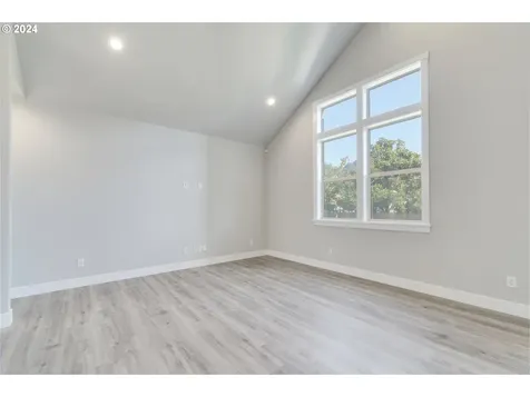 1191 S 57th Place Springfield OR 97478
