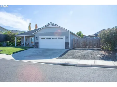 113 Cedric Court Eagle Point OR 97524