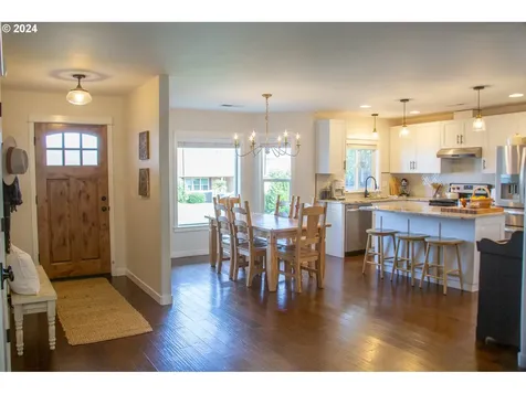 113 Cedric Court Eagle Point OR 97524