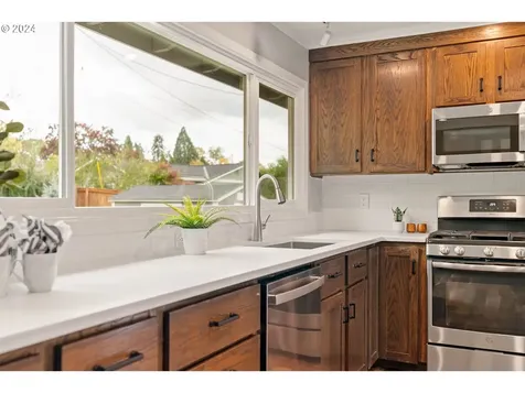 12920 SW Foothill Drive Portland OR 97225