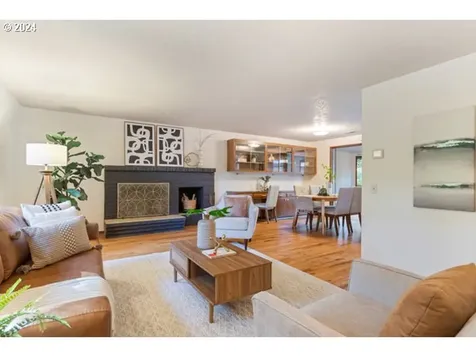 7365 SW Alden Street Portland OR 97223