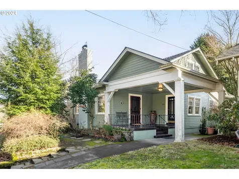 3704 Ne Couch Street Portland OR 97232