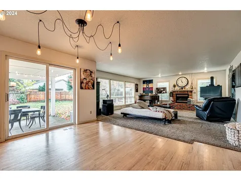1011 NW 144th Circle Vancouver WA 98685