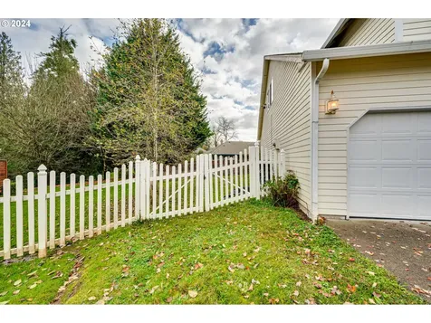 1011 NW 144th Circle Vancouver WA 98685