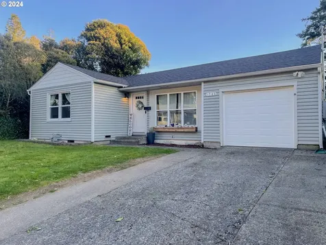 1745 Cottonwood Avenue Coos Bay OR 97420