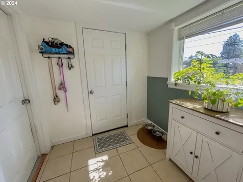 1745 Cottonwood Avenue Coos Bay OR 97420