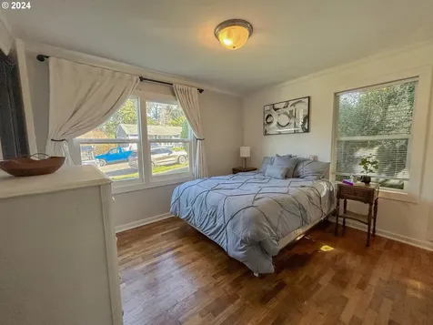 1745 Cottonwood Avenue Coos Bay OR 97420