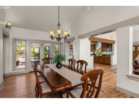 6019 Graystone Loop Springfield OR 97478