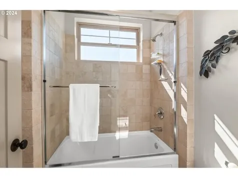 6019 Graystone Loop Springfield OR 97478