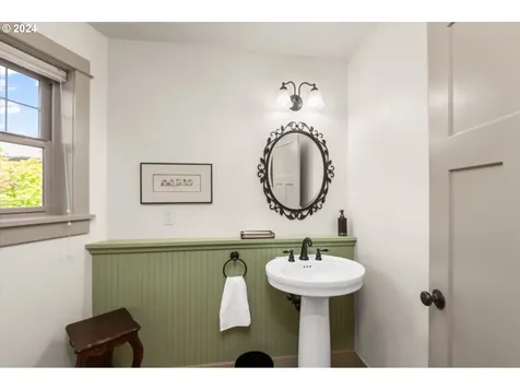 6019 Graystone Loop Springfield OR 97478